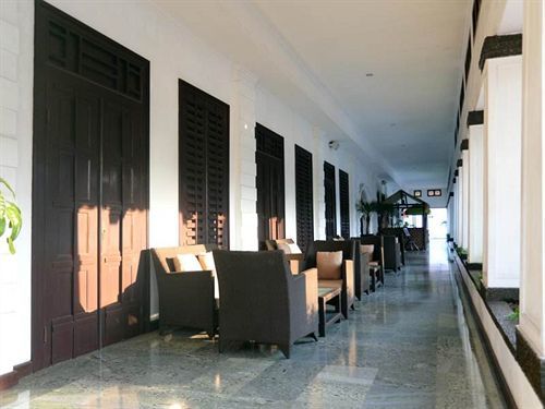 Hotel Merdeka Kediri Kediri  Zewnętrze zdjęcie