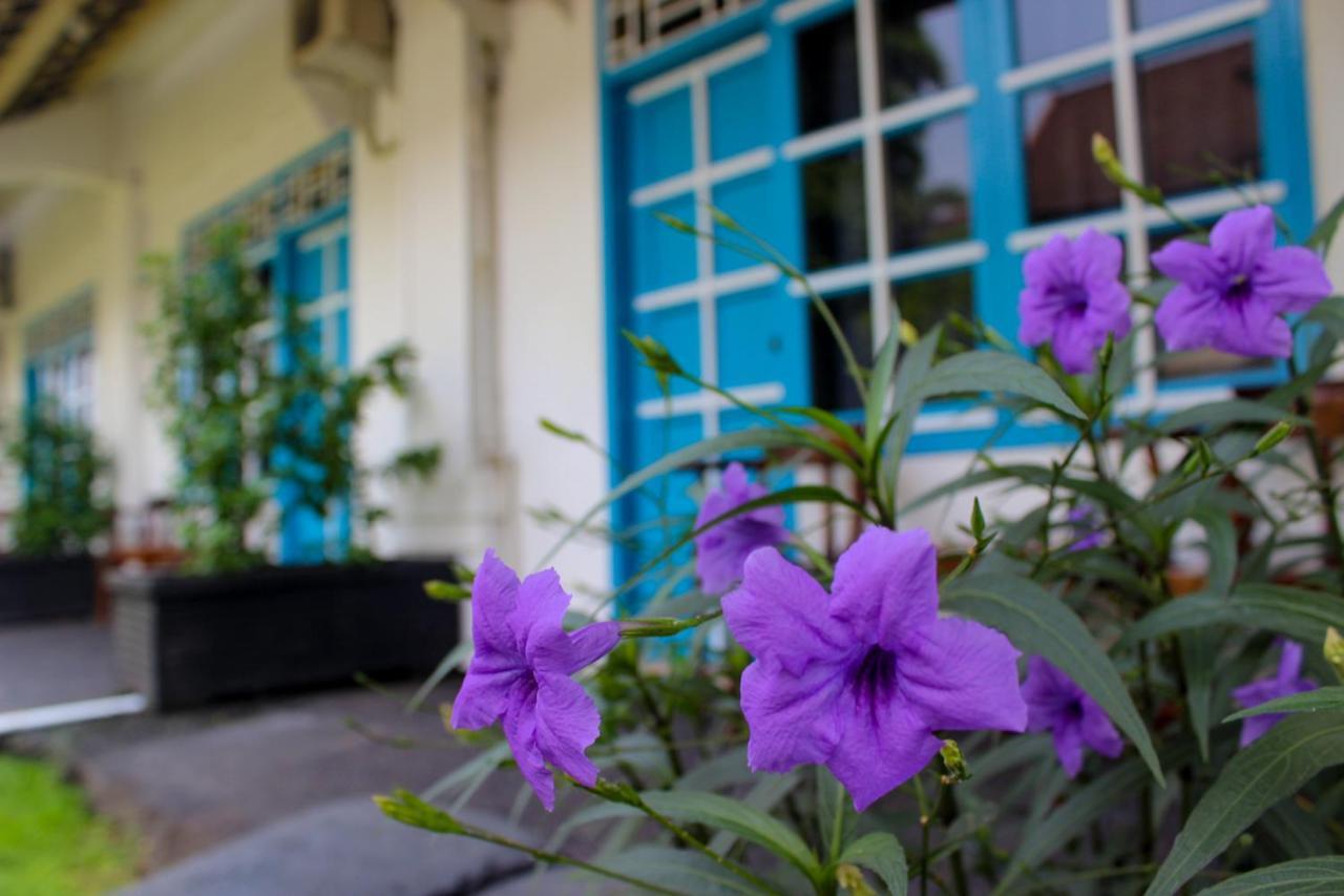 Hotel Merdeka Kediri Kediri  Zewnętrze zdjęcie