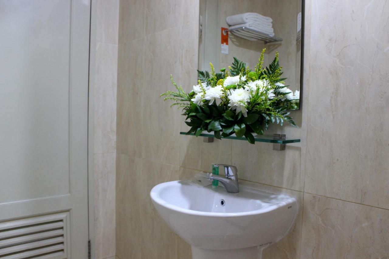 Hotel Merdeka Kediri Kediri  Zewnętrze zdjęcie